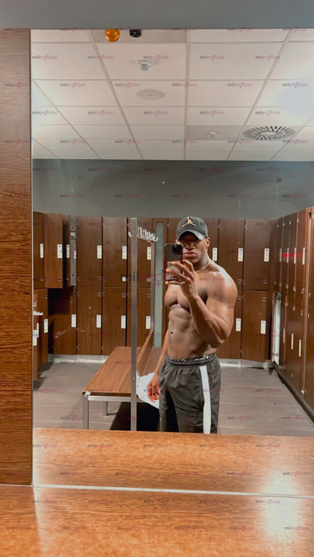 FOTOS DE NEGRO DOMINANTE POLLON ROMPE CULOS RECIÉN LLEGADO DE EUROPA