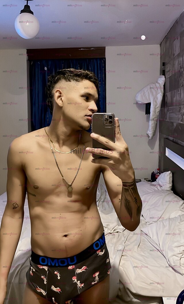 FOTOS DE FLACO VERGON VERSÁTIL DISPUESTO A PASARLA RICO