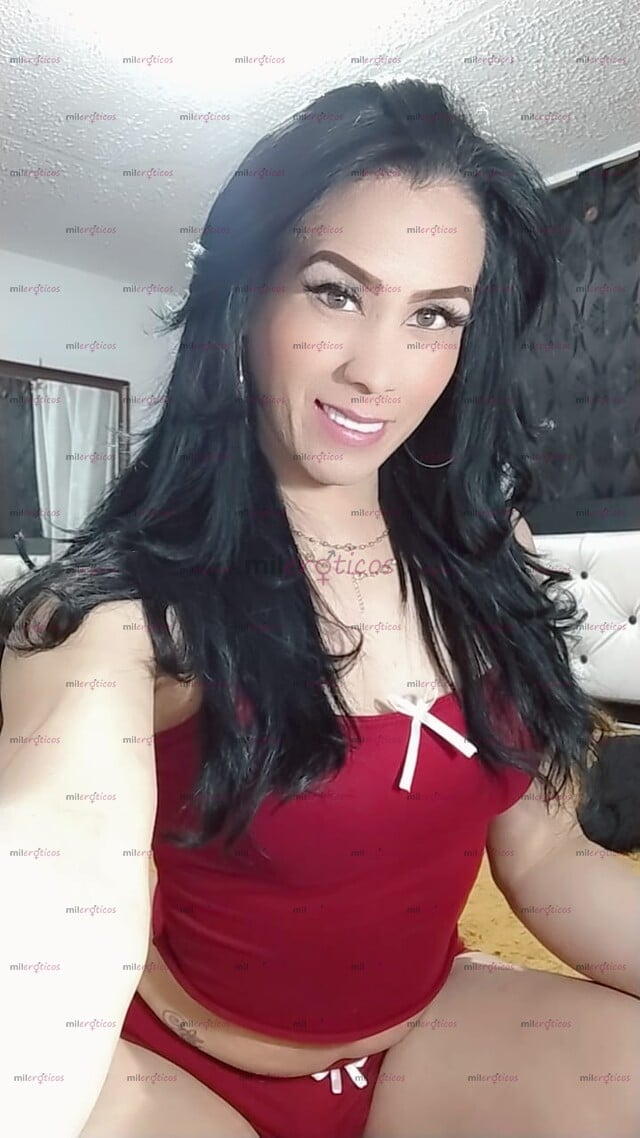 FOTOS DE CHCA FEMENINA BUEN CULO Y UNA RIKA VERGA PARA QUE DIFRUTES A GUSTO AMOR VEN