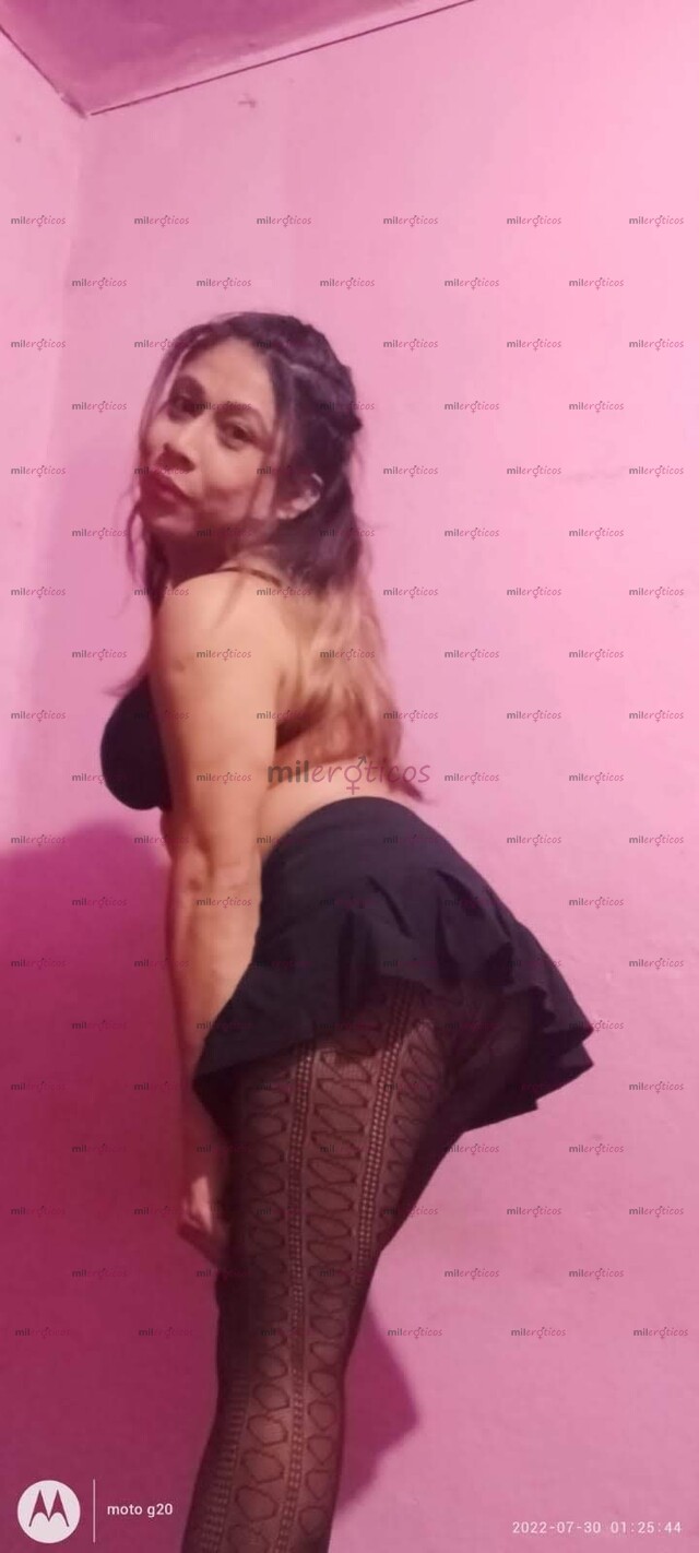 FOTOS DE CHAPARRITA SEXY FOGOSA. COGELONA CON GANAS DE VERGA YA CON LUGAR INCLUIDO