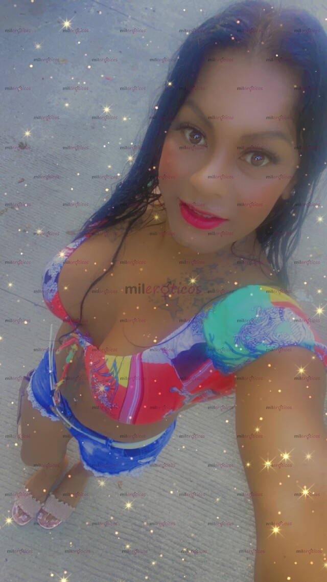 FOTOS DE MORENA COMPLACIENTE Y DOTADA DISPUESTA A COMPLACERTE