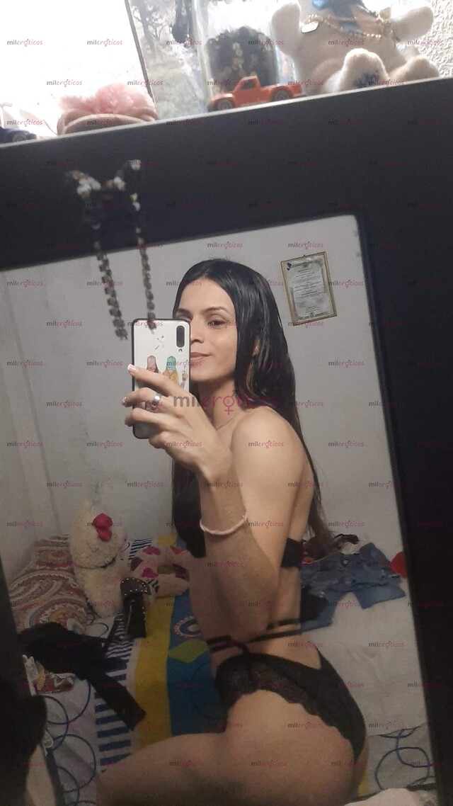 FOTOS DE CHICA TRANS SUPER SUMISA CARLÑOSA E INTROVERTIDA