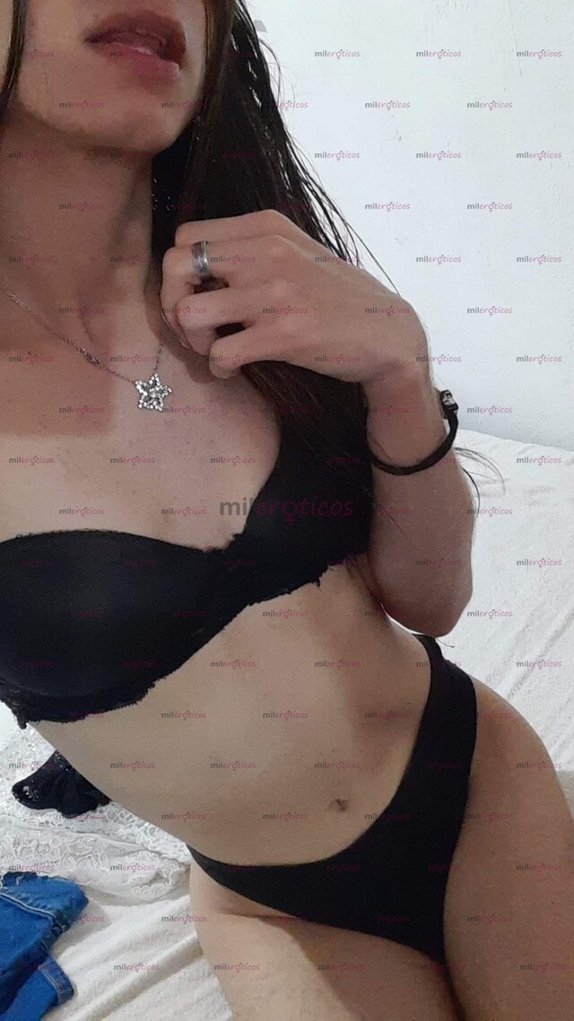 FOTOS DE CHICA TRANS SUPER SUMISA CARLÑOSA E INTROVERTIDA