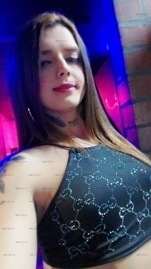 FOTOS DE SEXI TRANS FEMENINA CON BUENA ERECCIÓN BESO NEGRO