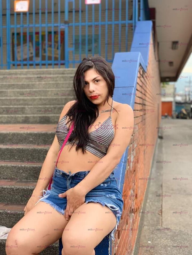 FOTOS DE BELLA,COMPLASIENTE CHICA CON UN MIEMBRO ERECTO AL TOCARTE CUERPO DE DIOSA CARA P