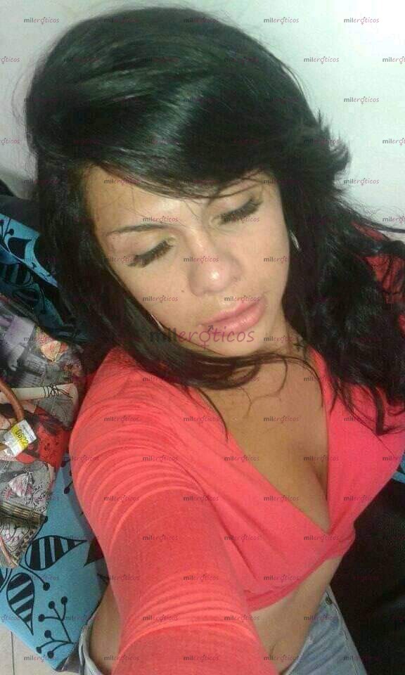 FOTOS DE BELLA,COMPLASIENTE CHICA CON UN MIEMBRO ERECTO AL TOCARTE CUERPO DE DIOSA CARA P