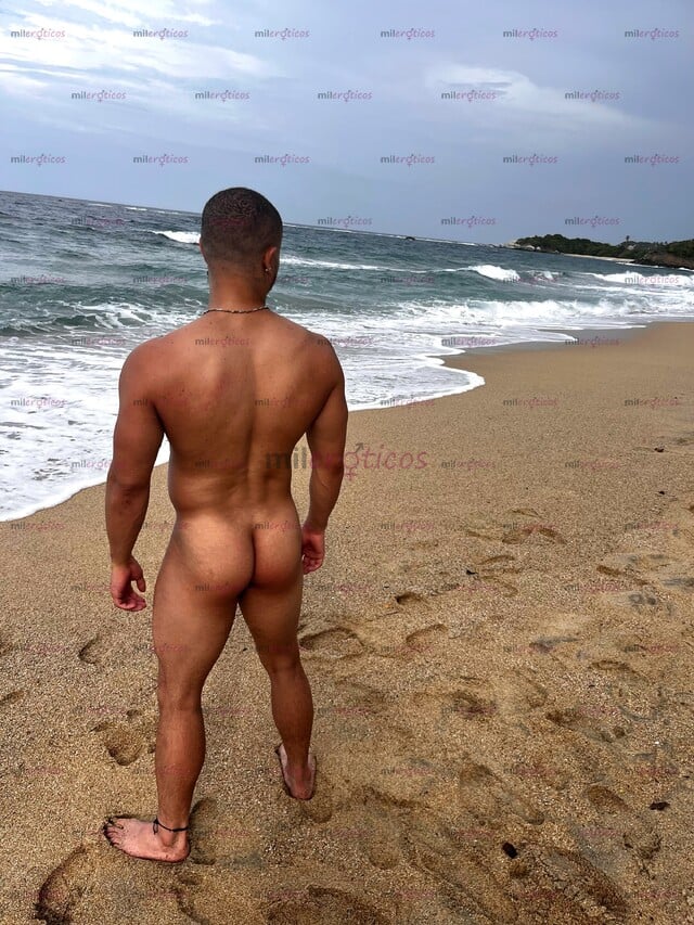 FOTOS DE BUENA POLLA Y NALGAS. MACHO ATLÉTICO Y MORBOSO