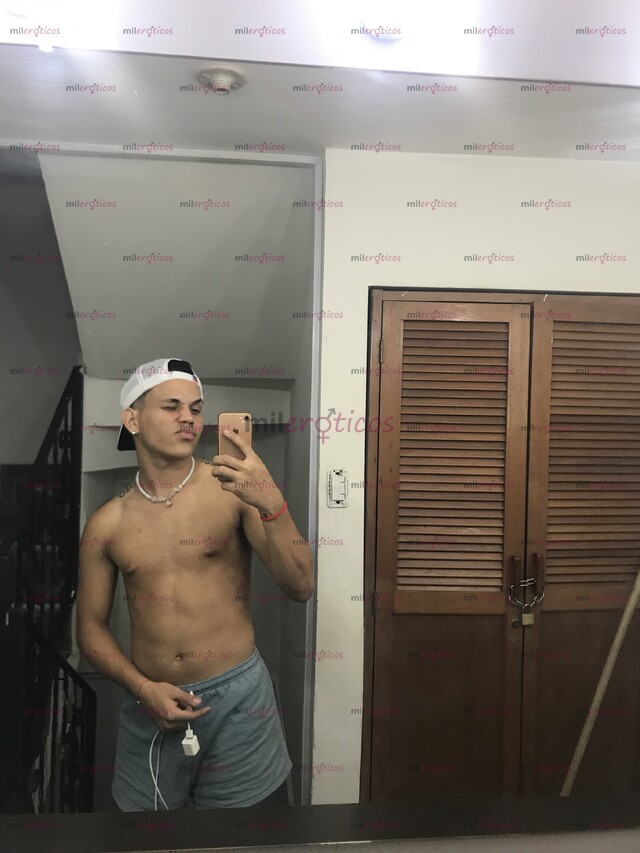 FOTOS DE POLLO PASIVO COLOMBIANO, AGUANTADOR DE VERGA Y GARGANTA PROFUNDA