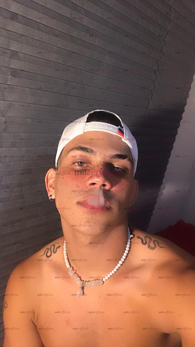 FOTOS DE POLLO PASIVO COLOMBIANO, AGUANTADOR DE VERGA Y GARGANTA PROFUNDA