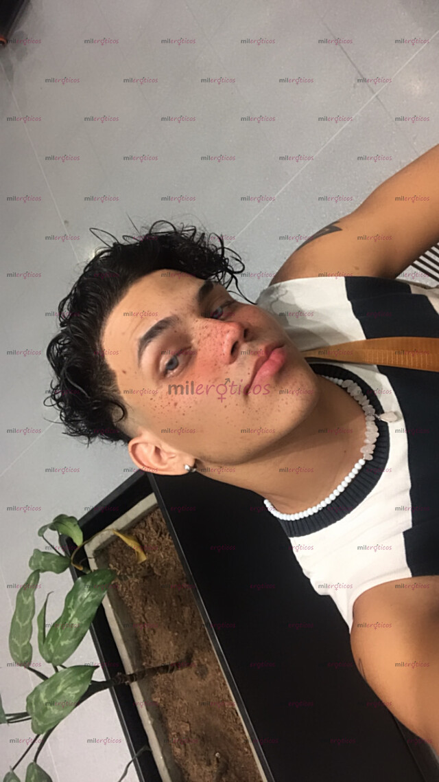 FOTOS DE POLLO PASIVO COLOMBIANO, AGUANTADOR DE VERGA Y GARGANTA PROFUNDA