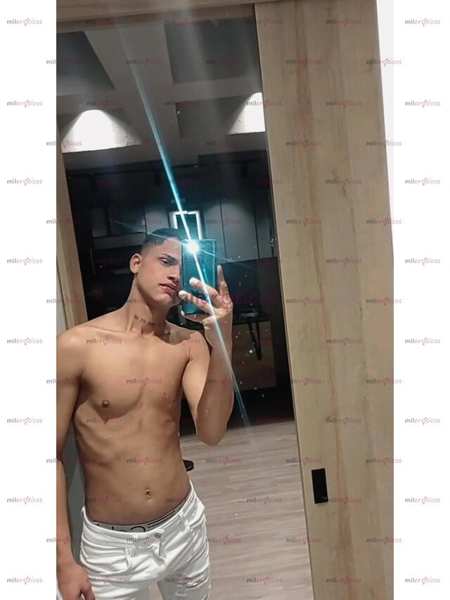 FOTOS DE JOVEN VENEZOLANO DOTADO NUEVO EN BOGOTÁ DISPUESTO A COMPLACERTE EN TODO.