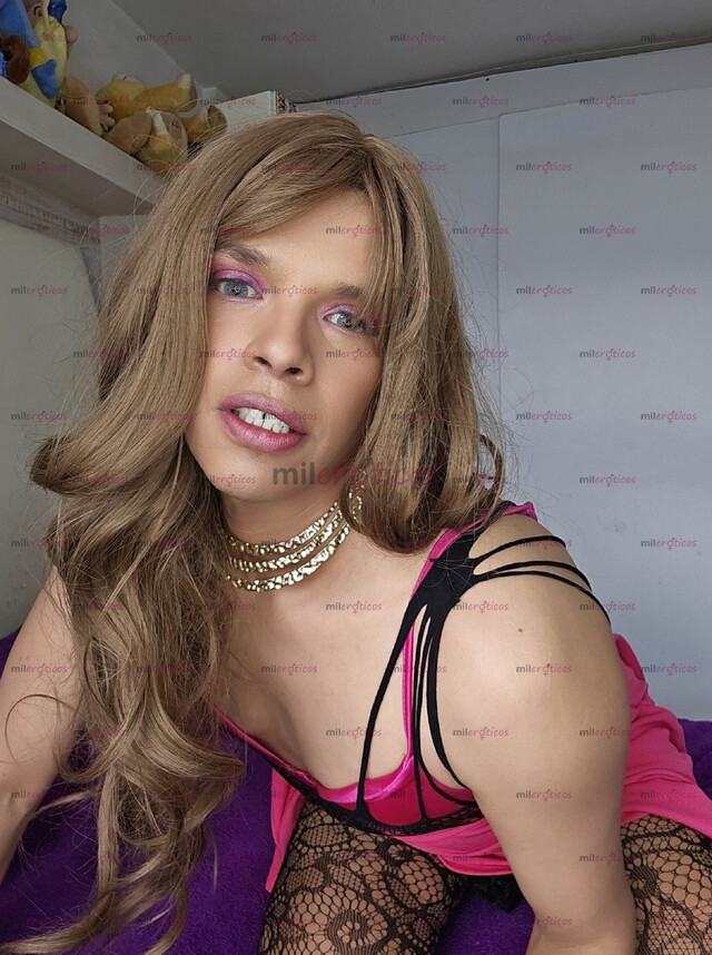 FOTOS DE CHICA TV MUY COMPLACIENTE, AGUANTADORA Y CACHONDA