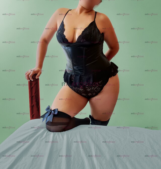 FOTOS DE ADRY, CALIENTE, CHICHONA, CADERONA Y CON UN TRASERO RICO PARA UN RICO ANAL