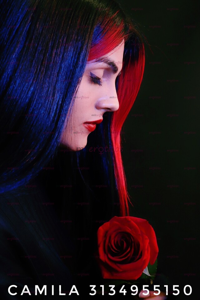 FOTOS DE VEN Y DESNUDAME CON LA MIRADA DELICIOSA TRANS POCO MANOSEADA Y USADA