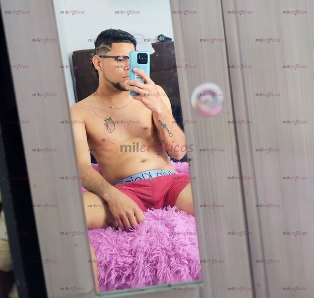 FOTOS DE HOLA VENEZOLANO ARRECHO DE 25 AÑOS NUEVO ACÁ ROL ACTIVO VERGA DE 22 CM ALTURA 1,