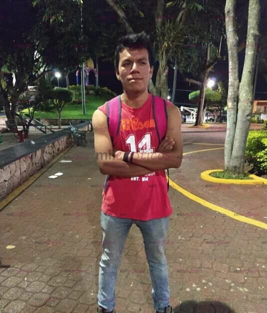 FOTOS DE JOVEN BUSCA PASARLA RICO ,MORENO DELGADO ALTO