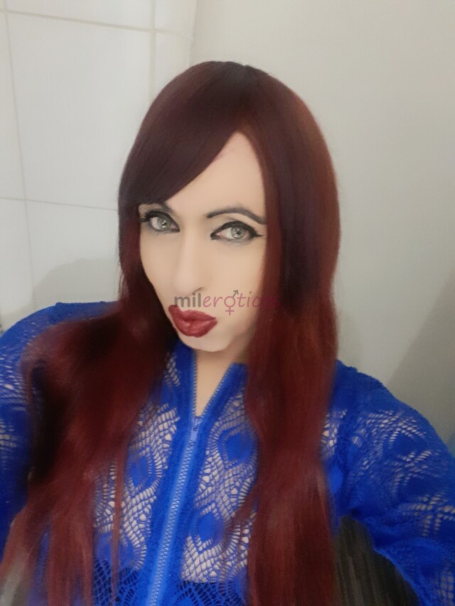 Trans mamadora de vergas duras sin condon garganta profunda culo