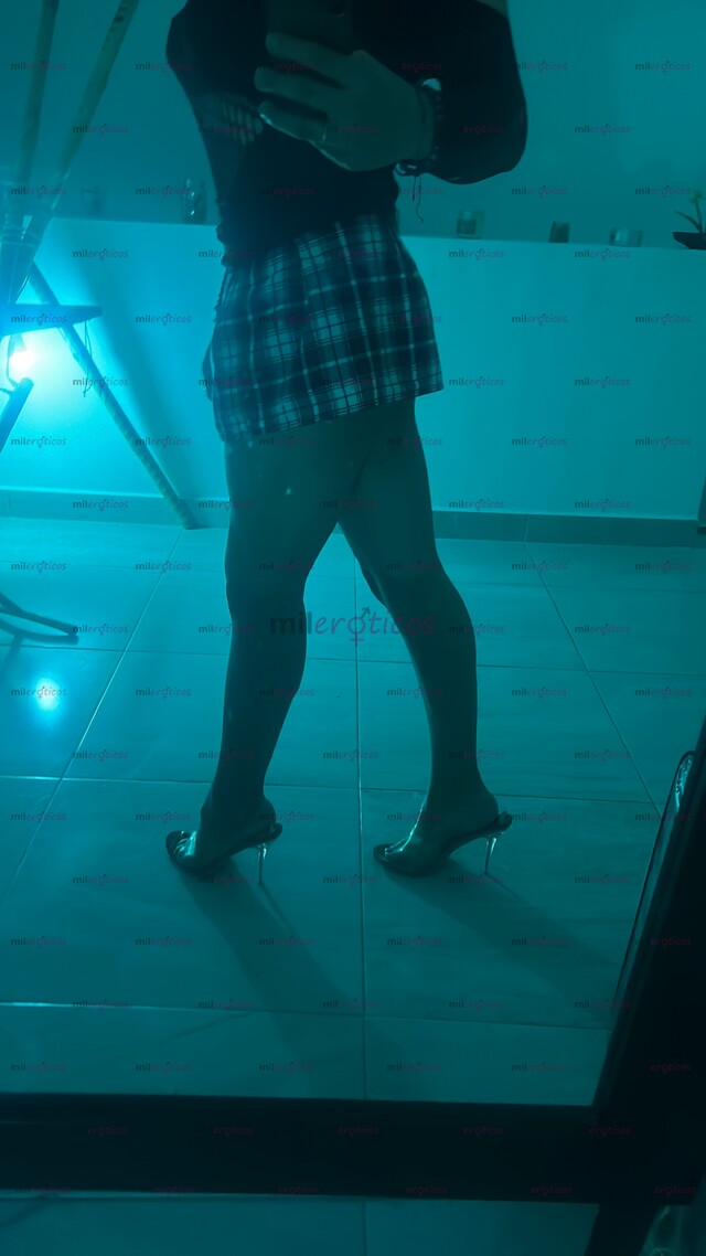 FOTOS DE NUEVA TV CLOSET PRINCIPIANTE , QUIEN ME ENSEÑA A SER UNA PUTITA?