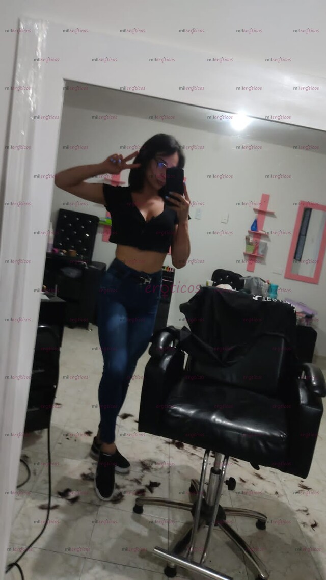 FOTOS DE DISFRUTA DEL PODER DE MIS MANOS RECORRIENDO TU PIEL