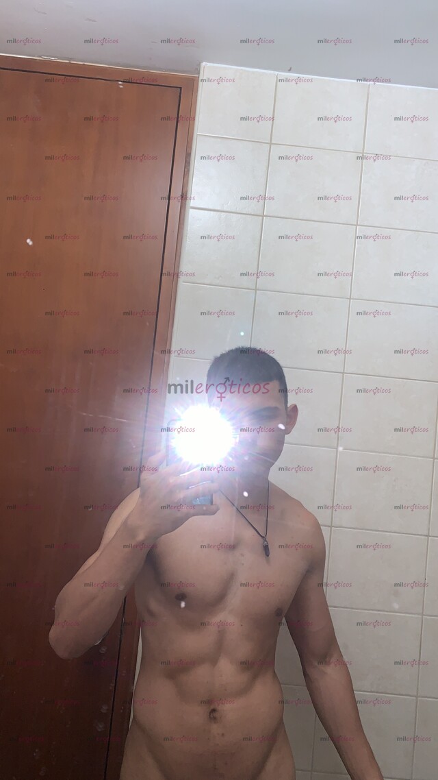 FOTOS DE CHICO HOT, VERSÁTIL PASIVO BASTANTE RESERVADO Y VARONIL.