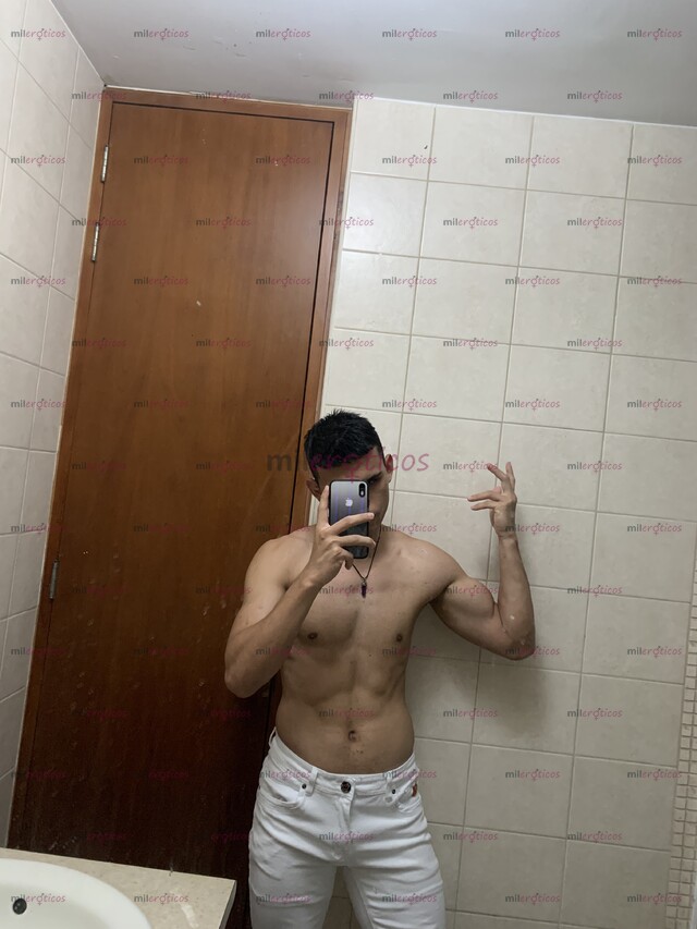 FOTOS DE CHICO HOT, VERSÁTIL PASIVO BASTANTE RESERVADO Y VARONIL.