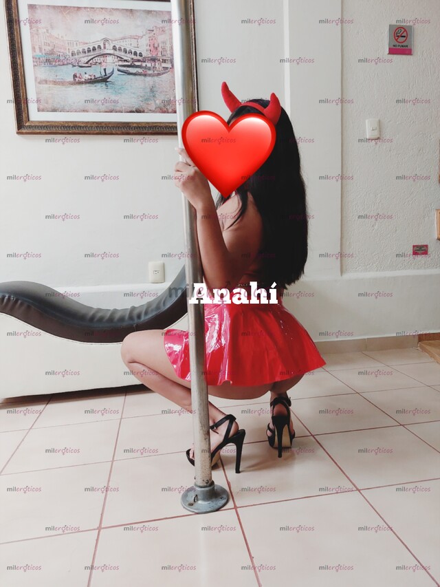 FOTOS DE ANAHI DELGADA JOVENCITA SUPER SEXI Y COMPLACIENTE