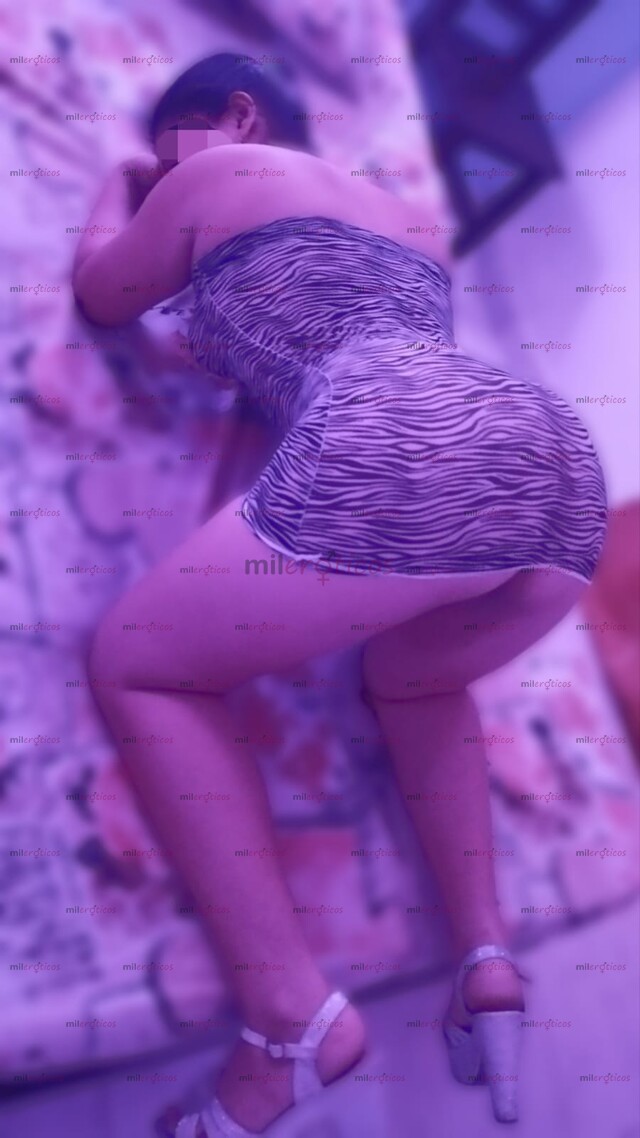 FOTOS DE MIS TETICAS CON LECHE EN TU BOCA , ( AMAMANTANDO)