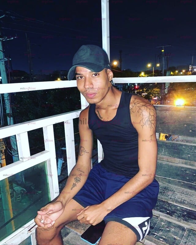 FOTOS DE CHICO LATINO SEXY Y MUY CALIENTE NUEVO EN LA CIUDAD