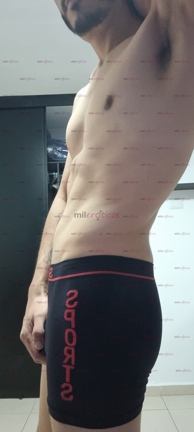 FOTOS DE HOBRE COMPLACIENTE DOMINANTE Y SUMIZO EN ESPERA DE TI Y CUMPLIR TUS FANTASIAS