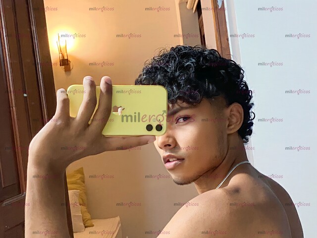 FOTOS DE LO DESEABLE SE DERRITE EN TUS MANOS SABOR MORENO