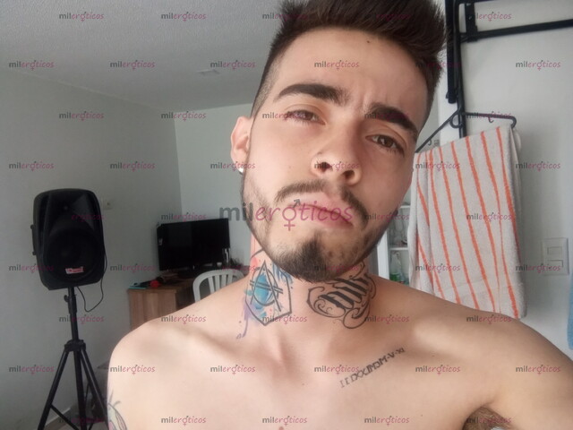 FOTOS DE FLACO TATUADO, 26 AÑOS, VARONIL Y 22CM DE PLACER