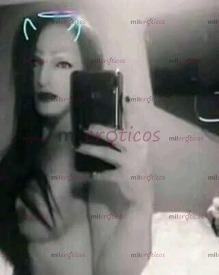 FOTOS DE TRANS FEMENINA DOTADA MUY COMPLACIENTE DEMASIADO CALIENTE