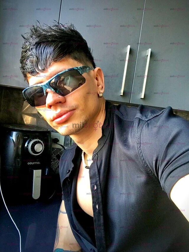 FOTOS DE 100% HETERO EXCLUSIVO DISPUESTO A COMPLACER MUJERES Y PAREJAS. MENTE ABIERTA.