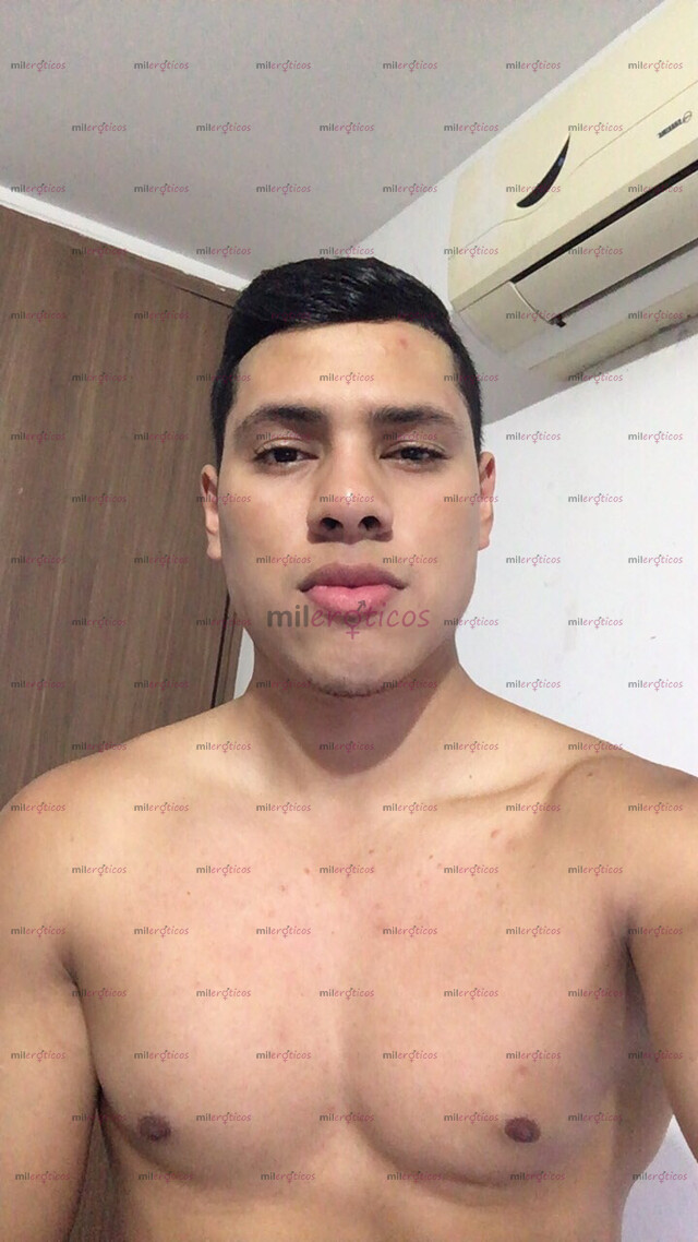 FOTOS DE HETERO LINDO CASADO 25 AÑOS VERGA DURA LINDO CUERPO ROSTRO GUAPO ARRECHO