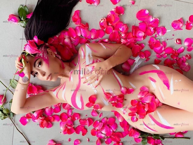 FOTOS DE HOLA SOY UNA CHICA ARDIENTE APRETADITA Y MUY RICA LALMAME