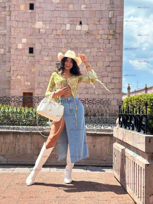 FOTOS DE BELLEZA ALTEÑA SASHA MONTENEGRO 21 AÑOS SATISFACCIÓN GARANTIZADA