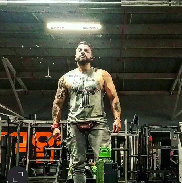 FOTOS DE GIGOLO DISPONIBLE PARA VETERANAS, GAYS FEMINOS, CHICAS JOVENES Y TRAVESTIS