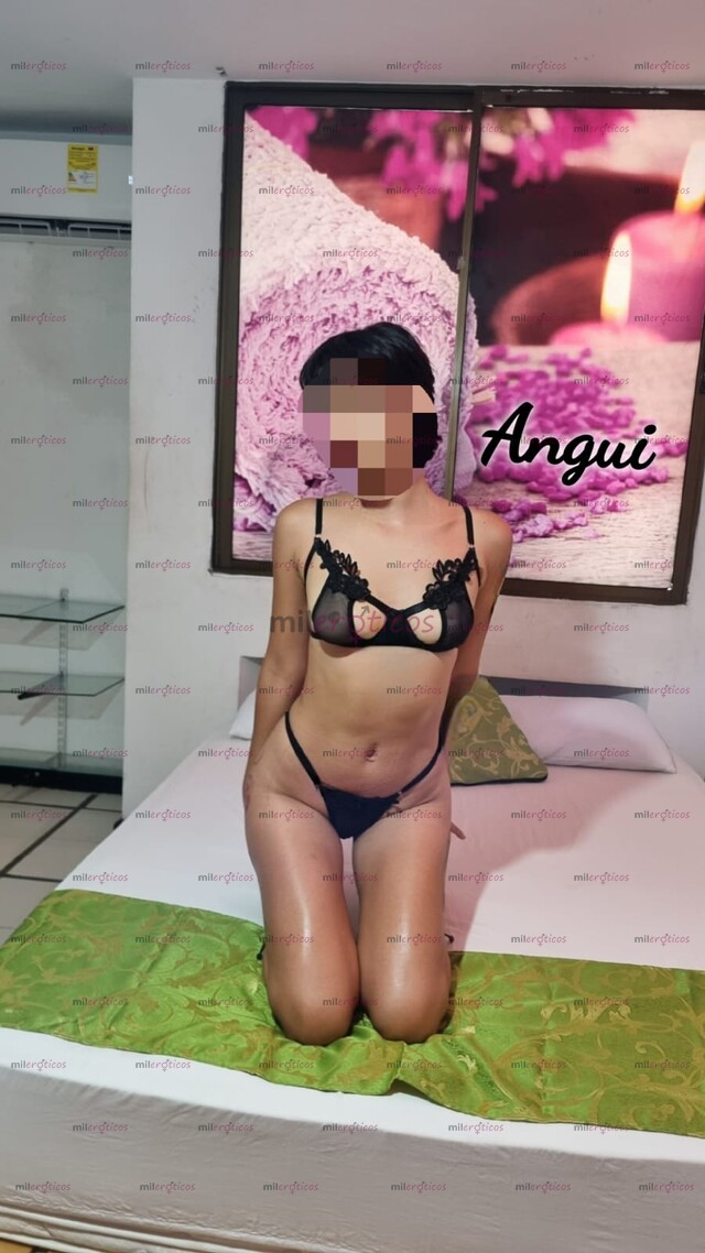 FOTOS DE HERMOSA FLACA ARRECHITA CON DESEOS DE COMPLACER TODOS TUS FETICHES
