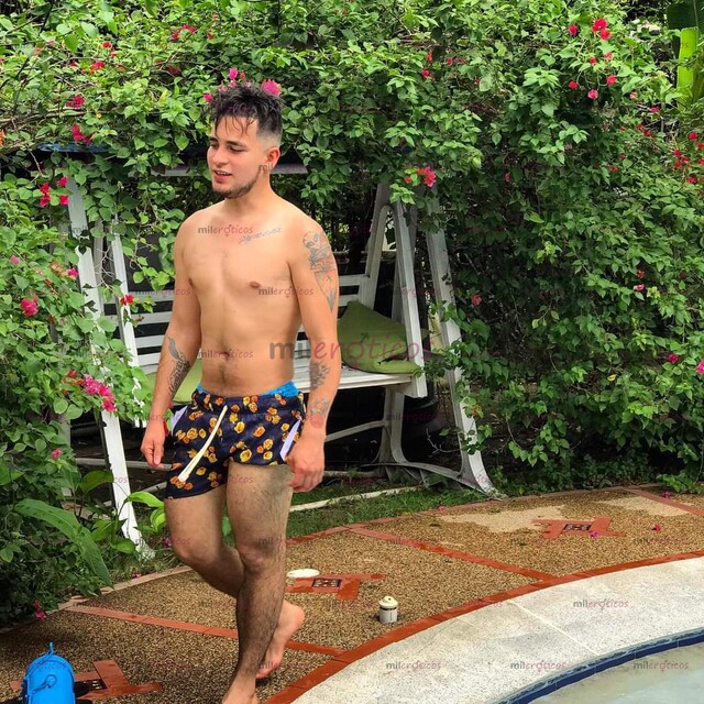 FOTOS DE JOVEN COMPLACIENTE, VERGÓN Y NALGÓN PARA TÍ!