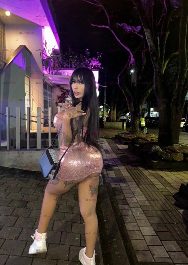 FOTOS DE MORENA SEXY CON CURVAS GRANDES Y UNAS BUENAS TETAS