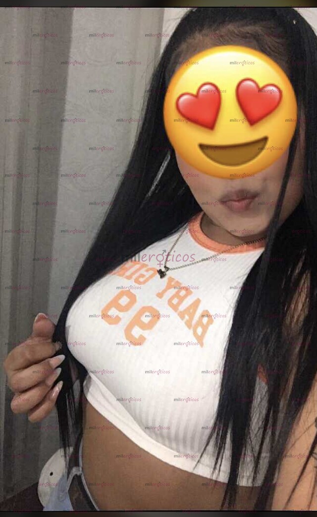 FOTOS DE NICOL MORENA CABELLO NEGRO,COMPLACIENTE Y TIERNA ESTRECHITA