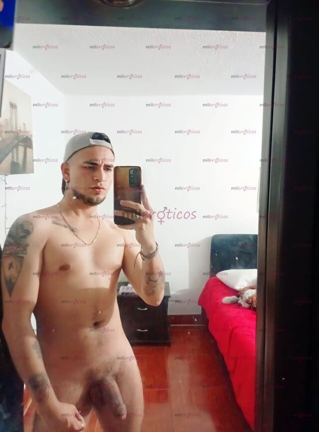 FOTOS DE JOVEN COMPLACIENTE DISPONIBLE PARA TÍ CON BUENA VERGA Y NALGOTAS PARA TÍ