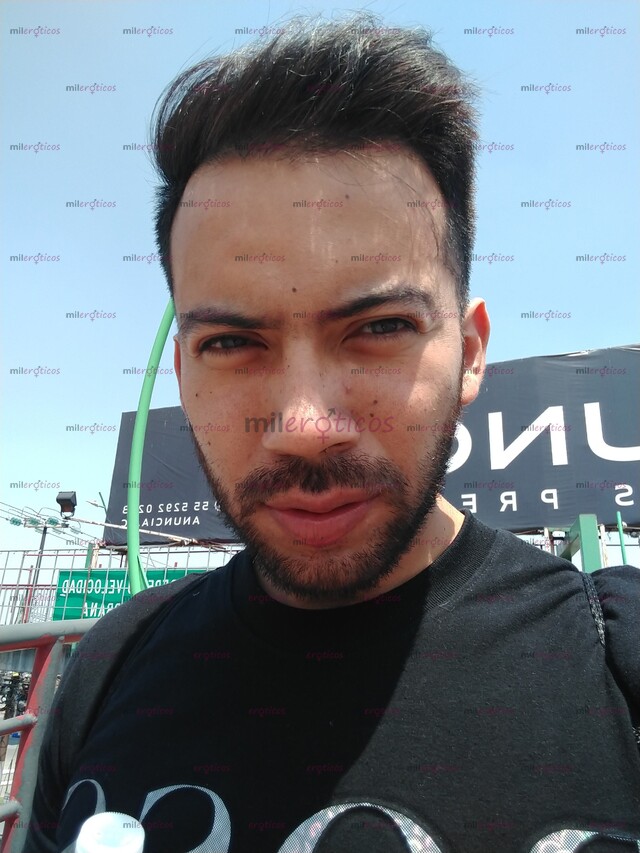 FOTOS DE CHICO SERIO MACHO BISEXUAL Y MAYATE!! CARGADO DE LECHE PARA DARTE