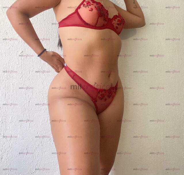 FOTOS DE CANDENTE NALGONA RICA Y TRAVIESA DISFRUTA DE MIS CARICIAS BEBÉ SOY UNA DELICIA