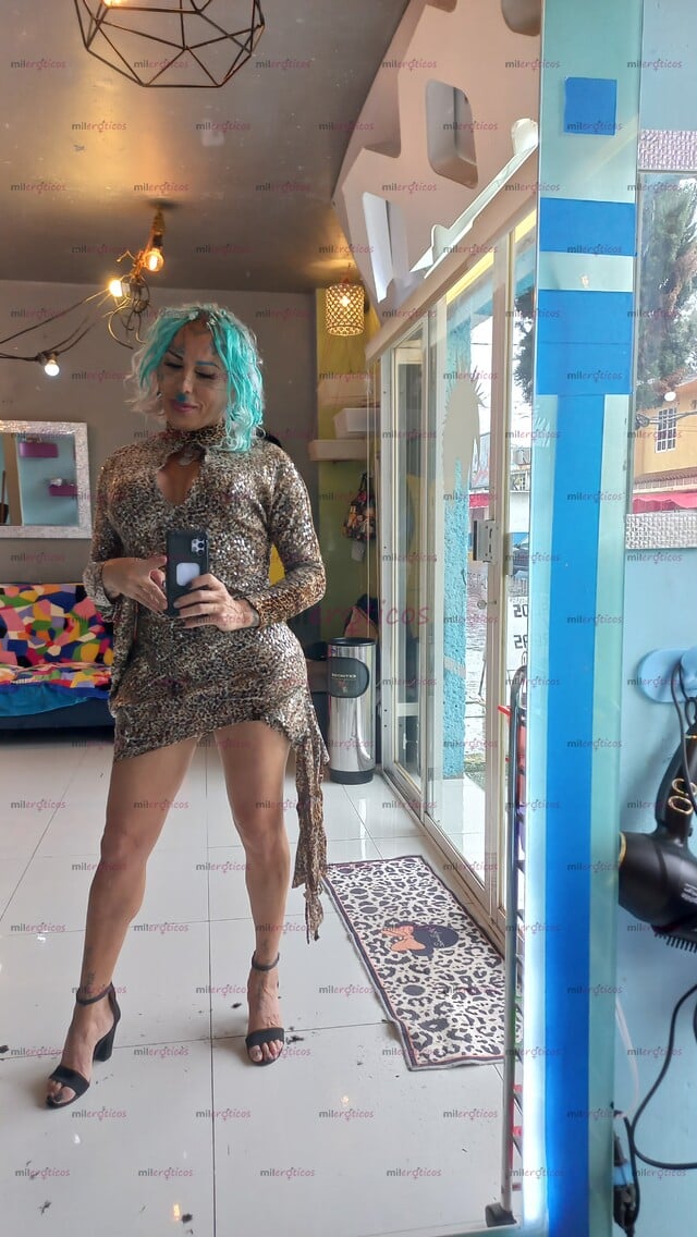 FOTOS DE DELGADA ..1.60 CABELLO CLARO OJOS CAFES 63KG TES CLARA CON TATUAJES Y PERFORACIO