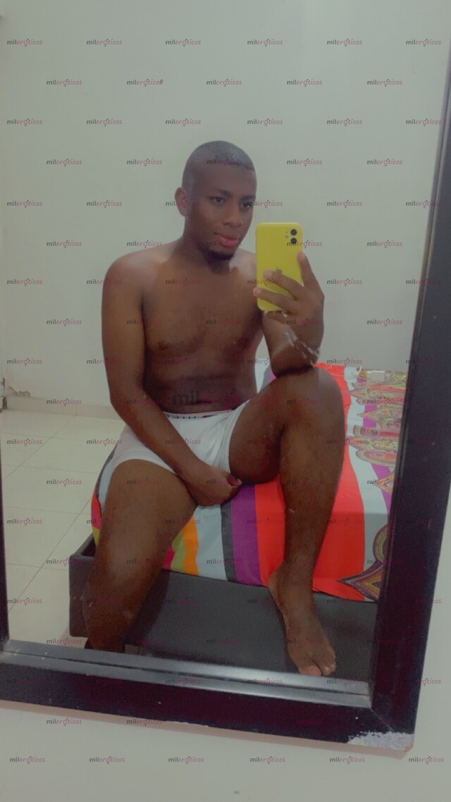 FOTOS DE JOVEN MORENO VETÓN COMPLACIENTE DE 23 CM DE PLACER