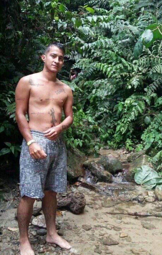 FOTOS DE JOVEN ALTO TRIGUEÑO CULON FUGOSO TATUADO FULL MORBOSO Y CALIENTE