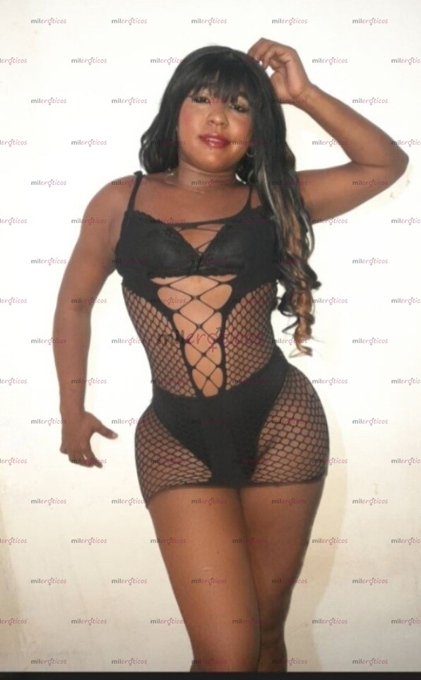 FOTOS DE MASTURBATE CONMIGO MORENA GRANDE TETAS Y CULO MI SERVICIO SOLO VIRTUAL.