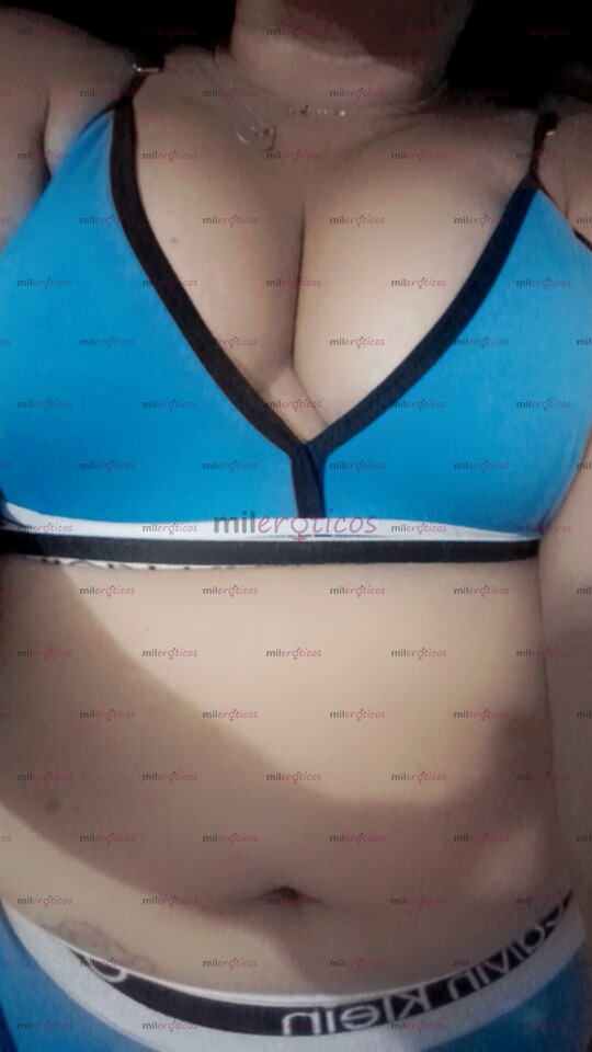 FOTOS DE NATACHA PELI NEGRA MORENA NALGONA TROZUDITA CONPLACIENTE RICA CON UN ORAL