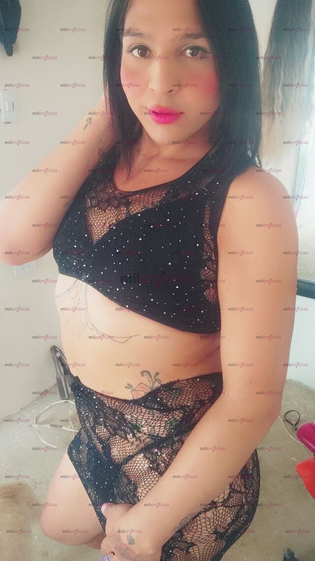 FOTOS DE SOY UNA CHICA MUY COMPLACIENTE ALTA OJOS NEGROS. CABELLO NEGRO